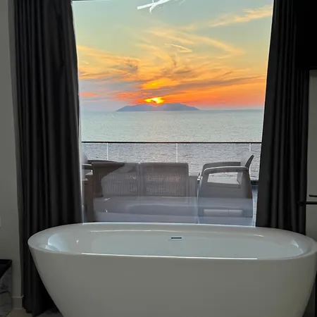 Guest house Aloha And *
