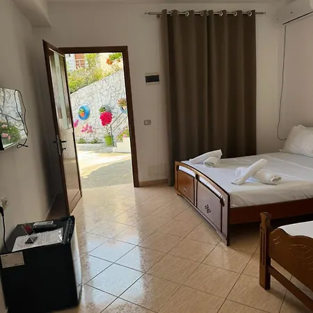 Aloha And בית הארחה 3*