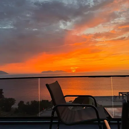 Aloha And Guest house 3*